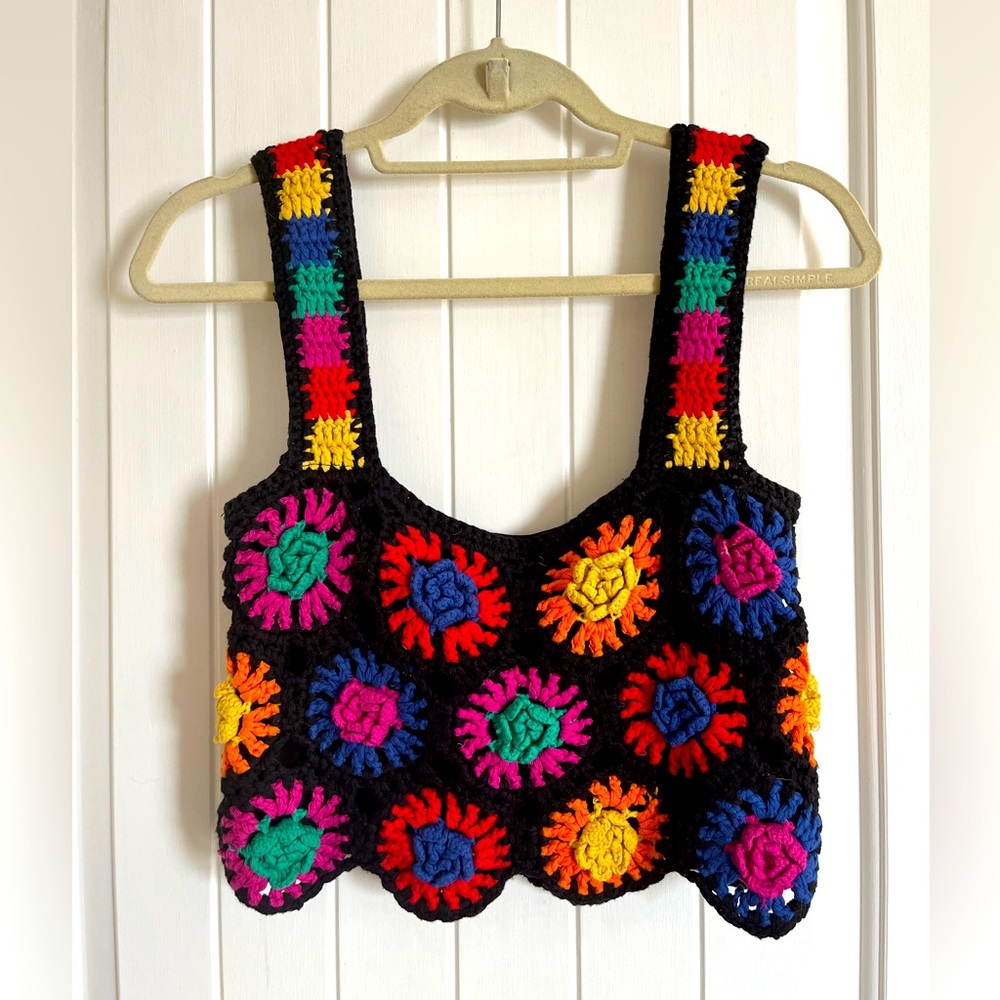 farm rip crochet flower top